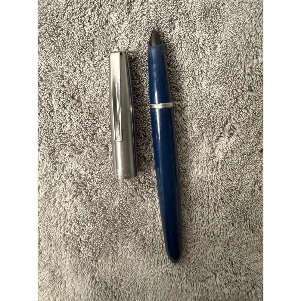 Parker Vintage 21 Blue Inverted Ridge Clip Fountain Pen